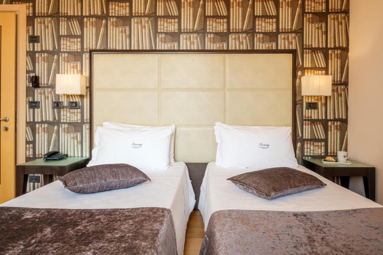 Hotel Touring Bologna Bagian luar foto