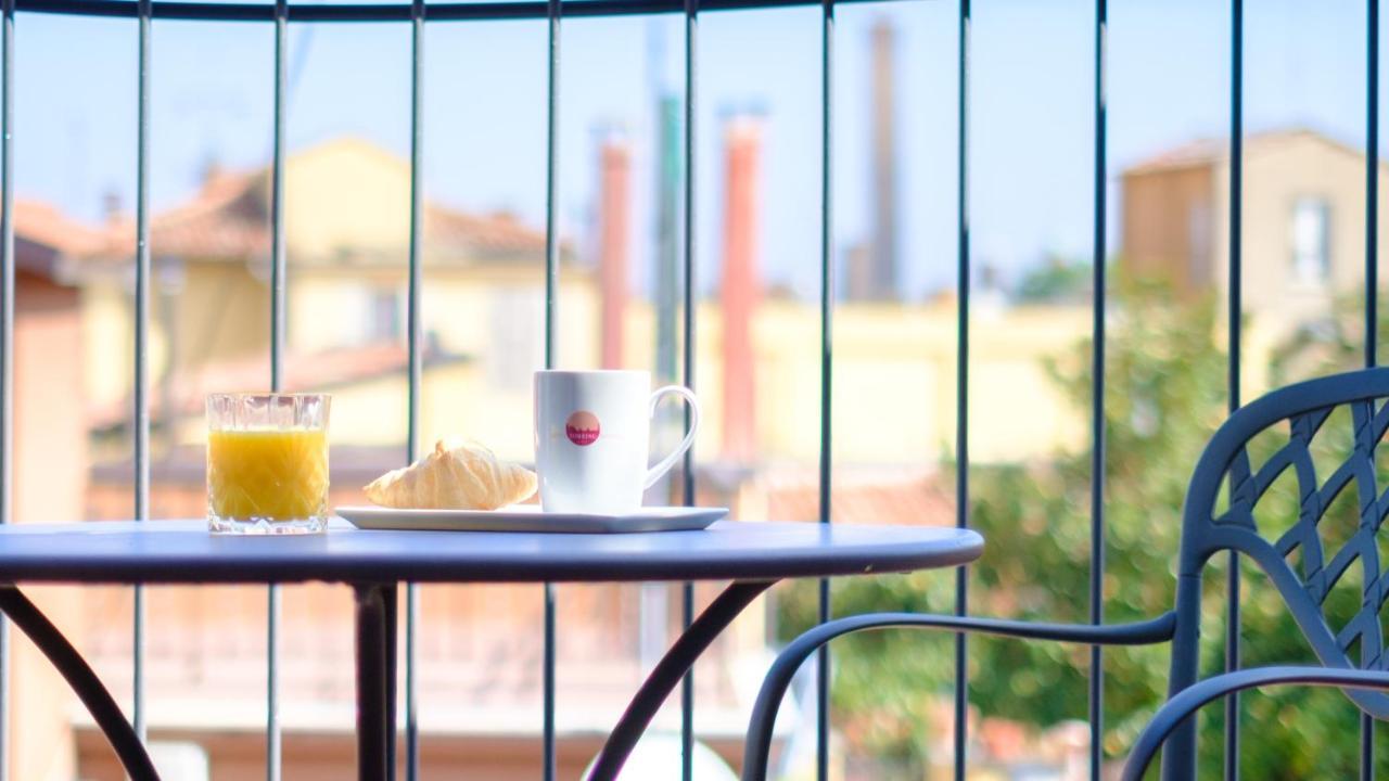 Hotel Touring Bologna Bagian luar foto