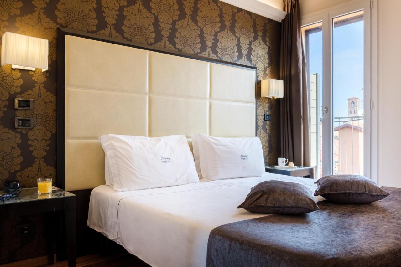 Hotel Touring Bologna Bagian luar foto