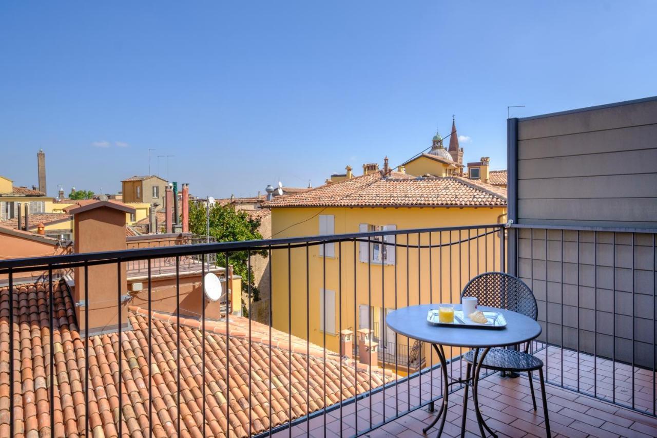Hotel Touring Bologna Bagian luar foto