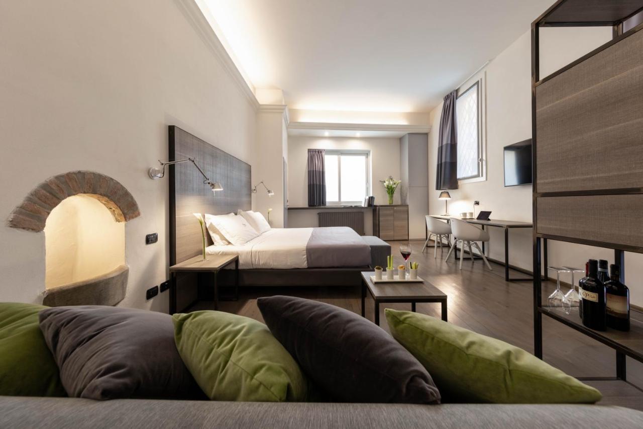 Hotel Touring Bologna Bagian luar foto