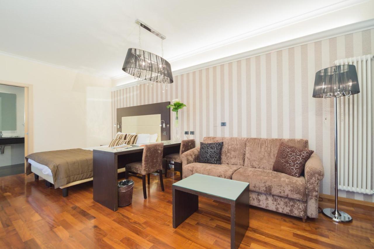 Hotel Touring Bologna Bagian luar foto