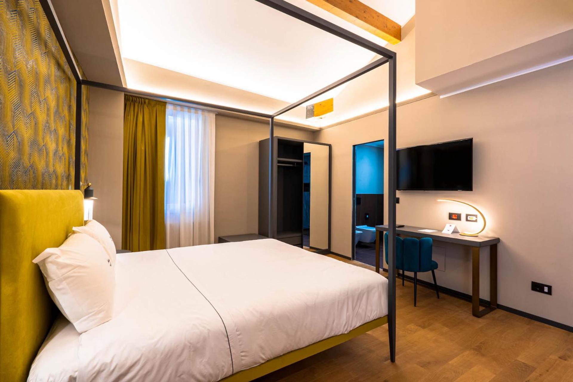 Hotel Touring Bologna Bagian luar foto